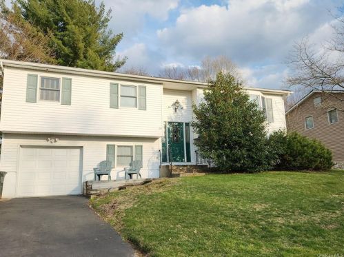 30 Morton St, Garnerville, NY 10923-1420