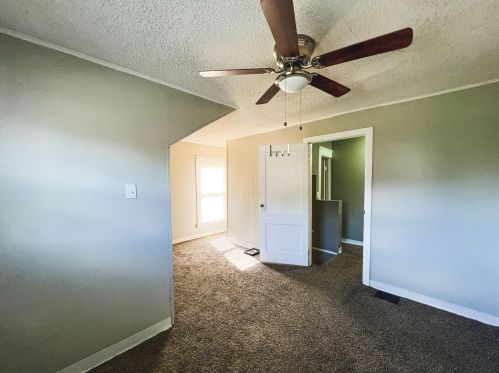 922 Virginia Ave, Florence KY  41042-1731 exterior