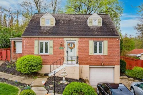 68 Walton Rd, Pittsburgh, PA 15236-1032