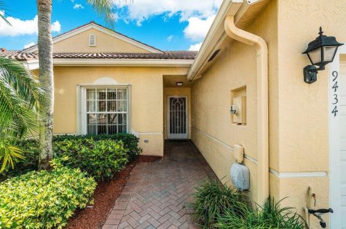 9434 Bridgeport Dr, West Palm Beach, FL 33411-5155
