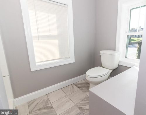 511 4th St, Laurel DE  19956-1506 exterior