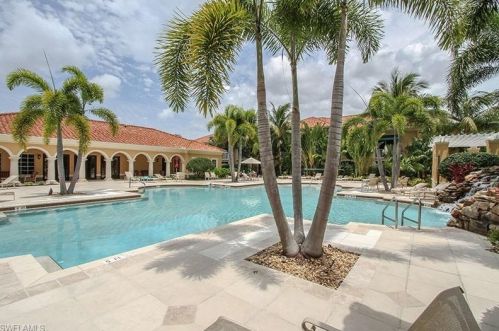 8570 Evernia Ct, Bonita Springs, FL 34135-1864