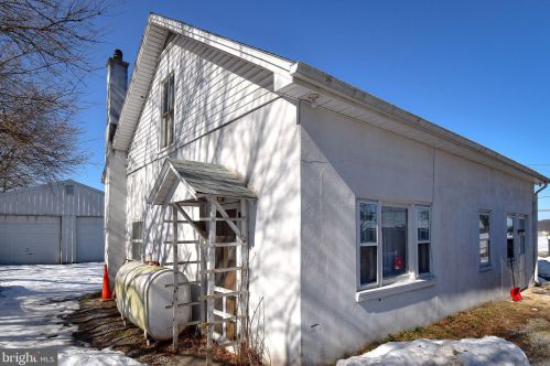 521 Manor Rd, Marsh, PA 19520-9154