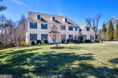 256 Country Rd, Berwyn, PA 19312-1842