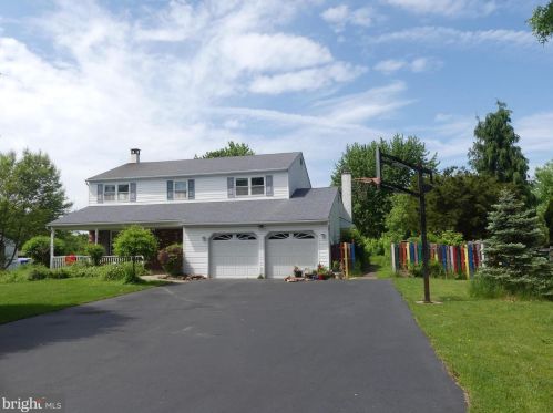 1946 Lafayette Rd, Lansdale, PA 19446-5519