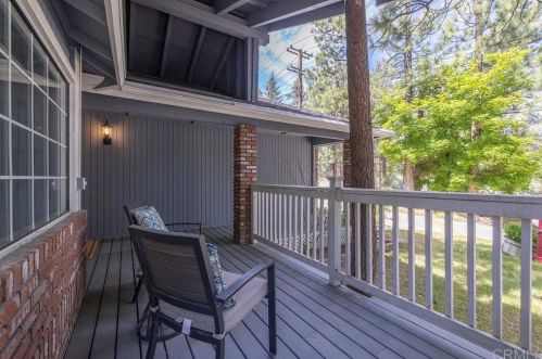 552 Division Dr, Big Bear City CA  92314-9649 exterior