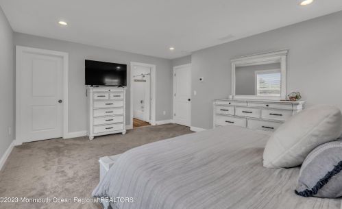 35 Laurel St, West Long Branch NJ  07764-1418 exterior