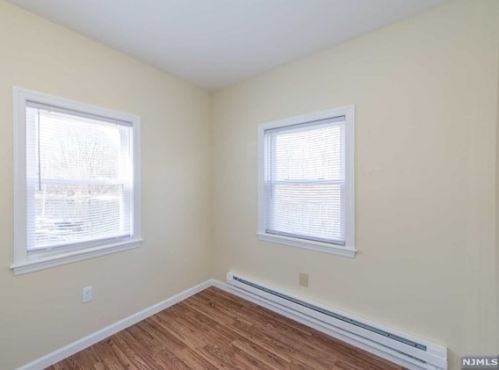 100 Tintle Ave, West Milford Lakes NJ  07480-4715 exterior