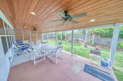 47 Tina Maria Cir, Daytona Beach FL  32127-7029 exterior