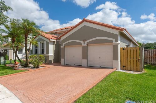 16562 39th St, Hollywood, FL 33027-4638