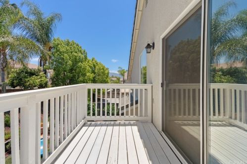 43014 Camino Caruna, Temecula CA  92592-3787 exterior