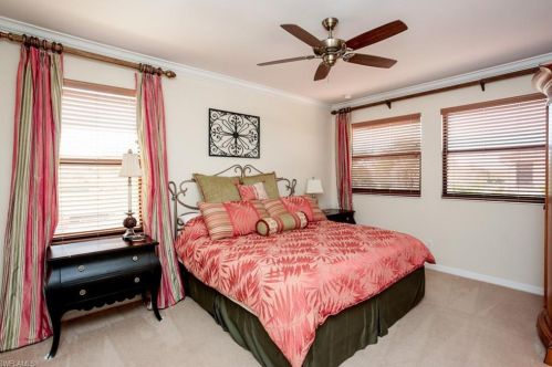 1224 Manado Dr, Naples, FL 34113-8470