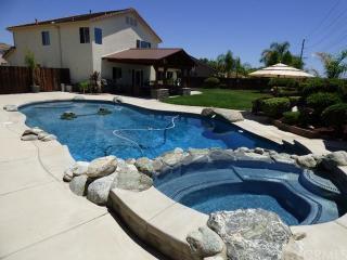 41998 Kodiak Ct, Murrieta, CA 92562-5039