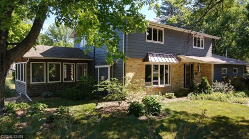 606 8th St, Faribault, MN 55021-4149