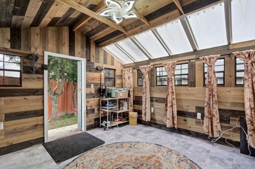 2129 Boulevard, Hartford CT  06107-2612 exterior