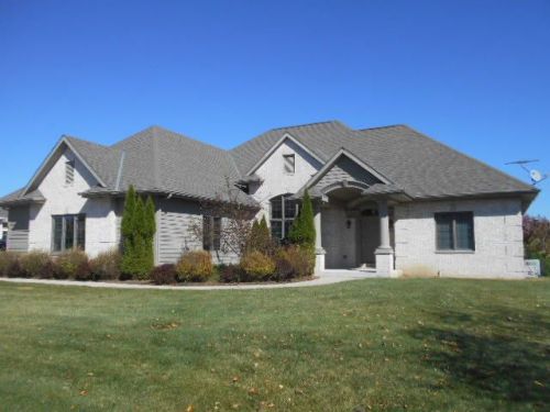 537 Majestic View Ln, Oconomowoc, WI 53066-6510