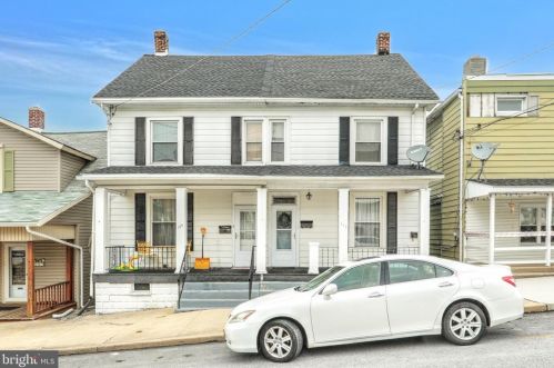 111 Charles St, Red Lion, PA 17356-1603