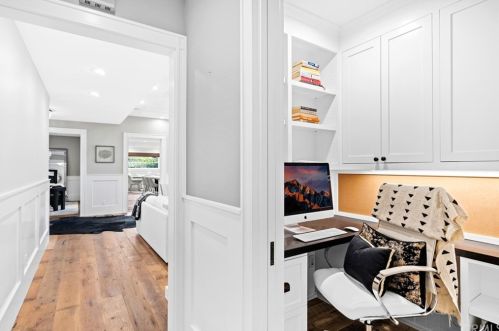 2050 Shipway Ln, Newport Beach CA  92660-4336 exterior