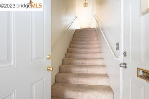 4545 Ellen St, Oakland, CA 94601-4728