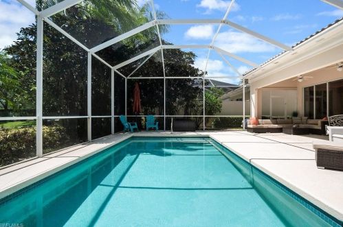 5004 Jarvis Ln, Naples, FL 34119-9538