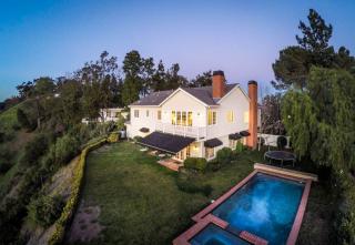 1321 Linda Flora Dr, Los Angeles, CA 90049-1733