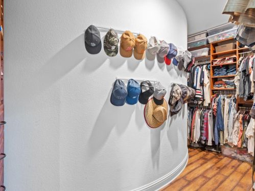 2075 Merlot Dr, Morgan Hill CA  95037-3883 exterior