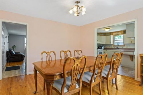52 Canfield Ave, Warwick RI  02889-8802 exterior