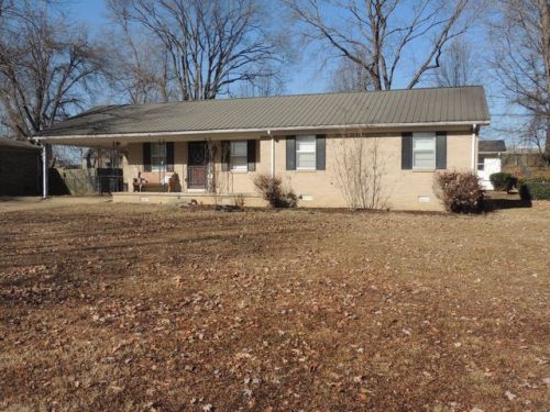 722 Jamestown Rd, Dyersburg, TN 38024-1902