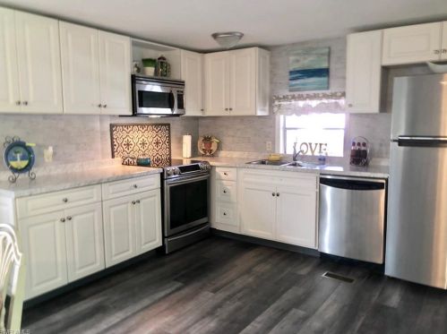 191 San Lu Rue Ave, Naples, FL 34104-3915