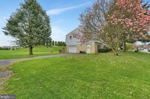 1500 Terrace Ave, Carlisle PA  17013-9369 exterior