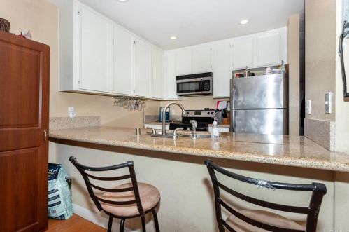 215 Candice Pl, Vista CA  92083-1944 exterior