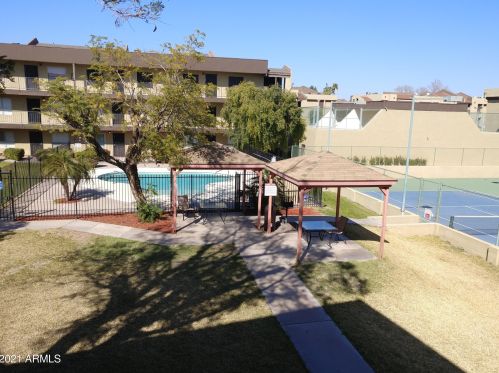 461 Holmes Ave, Mesa, AZ 85210-5157