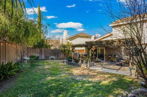 28307 Connie Ct, Santa Clarita CA  91387-3251 exterior