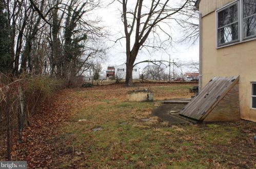 422 Walnut St, Pottstown PA  19464-5612 exterior