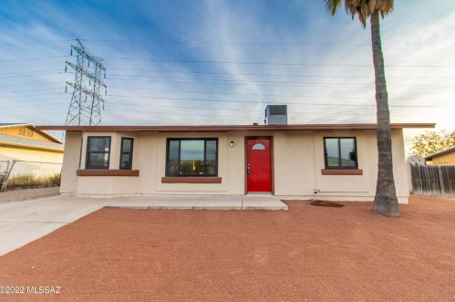 325 Wedwick St, Tucson, AZ 85706-3183