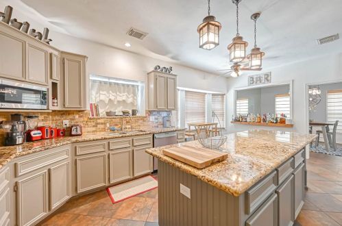 622 Fernglade Dr, Richmond TX 77406-1269 exterior