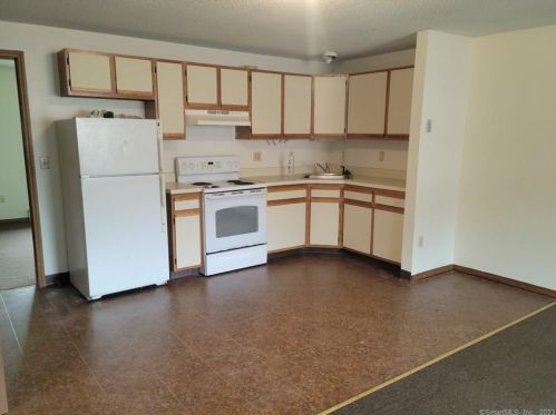 114 Bucks Hill Rd, Waterbury, CT 06704-1672