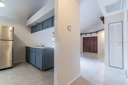 2690 Levy Ct, Palm Harbor, FL 34684-4622
