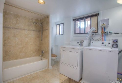 1350 Franklin St, Denver CO 80205-3902 exterior