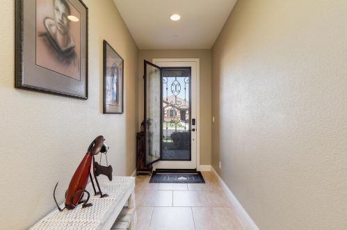 205 Tillman Ct, Folsom CA  95762-9571 exterior