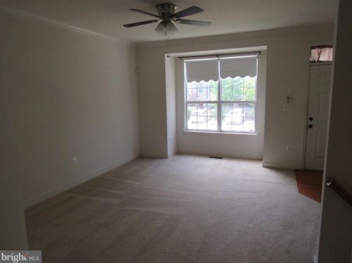 13017 Terminal Way, Woodbridge VA  22193-6118 exterior