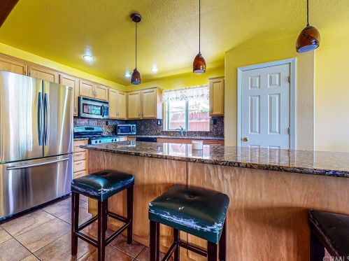 2220 Riverton Dr, Santa Maria, CA 93458-1429