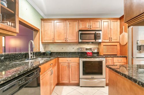4111 Daventry Ln, Palm Harbor, FL 34685-1125
