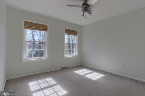 850 Zermatt Dr, Hummelstown PA  17036-9706 exterior