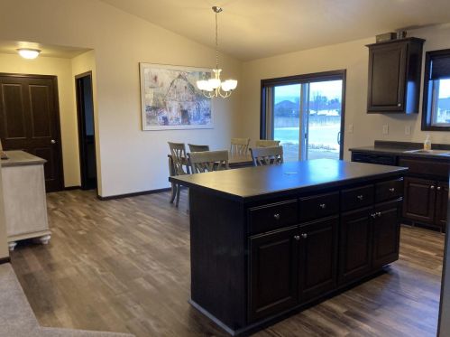 907 Lotus Trl, Menasha WI  54952-8852 exterior