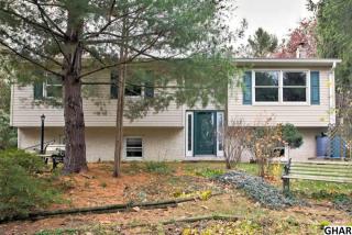 3 Parkside Dr, Hummelstown PA  exterior