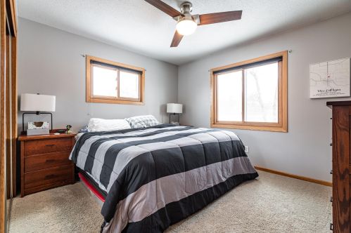 1610 Cliffview Dr, Holmen WI  54636-9649 exterior