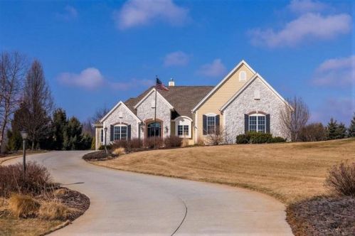 449 Harvest Moon Ct, Colgate, WI 53017-9147
