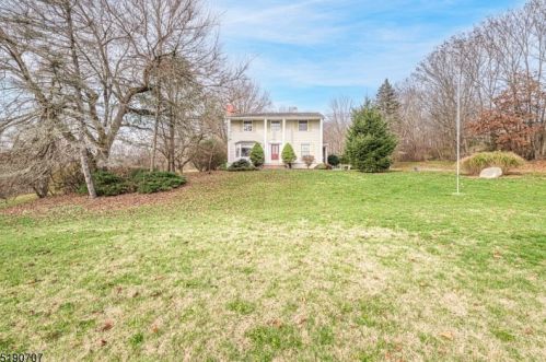 101 Lower Unionville Rd, Wantage, NJ 07461-3513