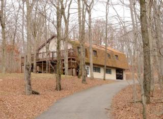 136 Woodside Dr, Freeland, PA 18224-3027